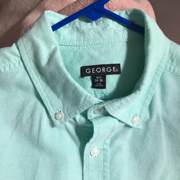 2 Button Down Shirts. Size Small 34-36 - Picture 8 of 9